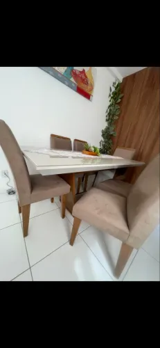 Mesa 06 lugares cadeiras novas e acolchoadas estado de nova (tampo de vidro )