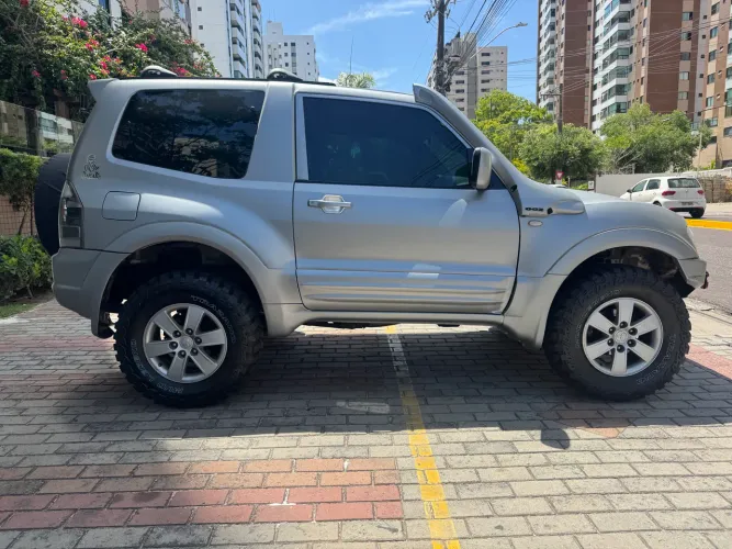 Mitsubishi Pajero GLS 3.5 V6 2P AUT 2002