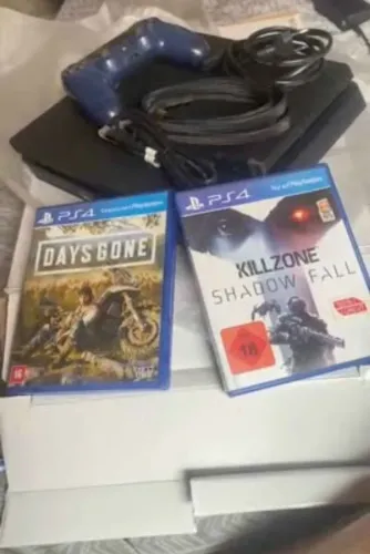 Ps4 slim 1 terá