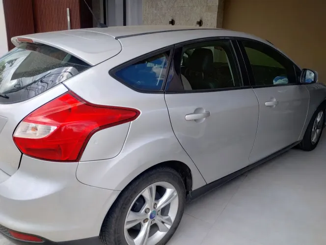 Ford Focus 1.6 S/se/se Plus Flex 8v/16v 5P 2015