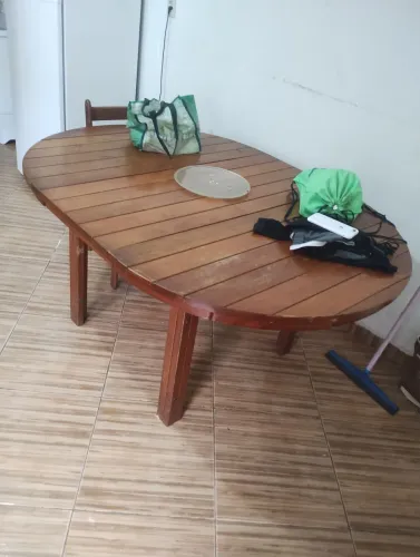 Vende-se fogão e mesa 