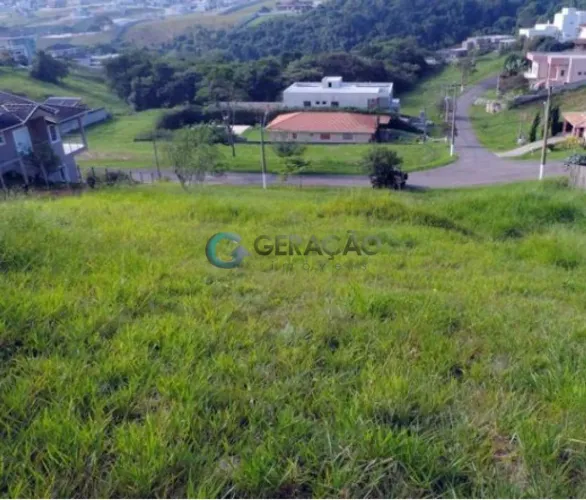 Terreno e Área Condomínio Residencial em Jacareí