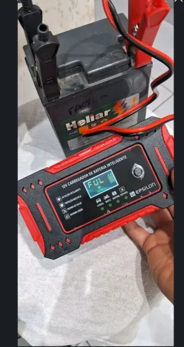 carregador de bateria para carro e moto