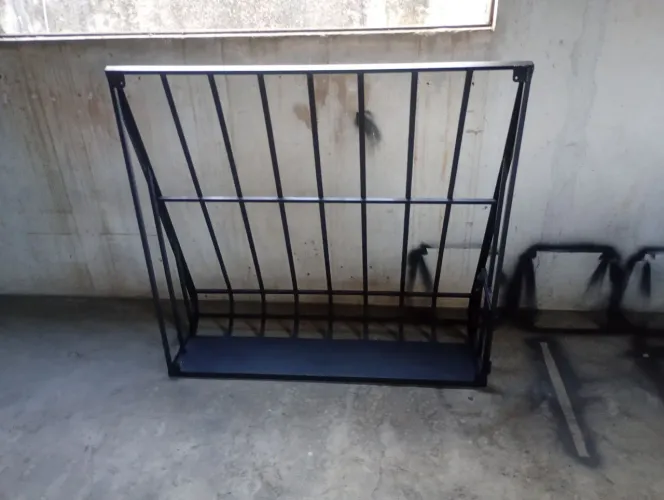 Grade de Ferro 120cm X 115cm com janelinha