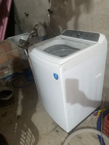 Máquina lavar e centrifugar