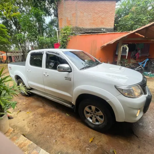 Toyota Hilux CD SRV D4-d 4X4 3.0 TDI Diesel AUT 2014