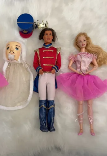 Barbie Clara e Ken Quebra Nozes