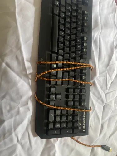 Teclado Black Widow Chroma Overwatch algumas teclas sem funcionar