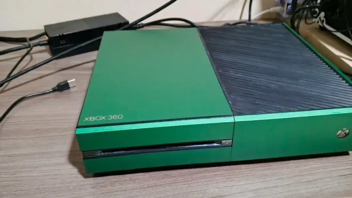 Xbox one fat com controle e cabos originais