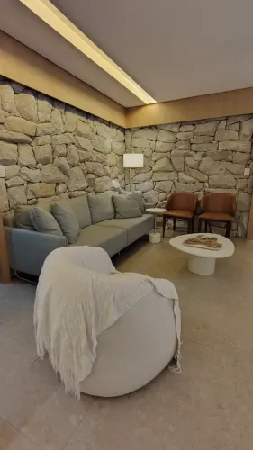 Apartamento 100% reformado à venda no Centro de Balneário Camboriú