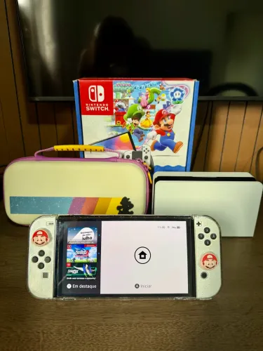 Nitendo Switch OLED 2 meses de uso
