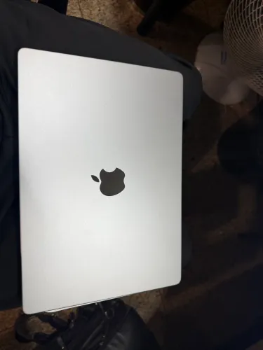 MacBook Pro M3 A2318