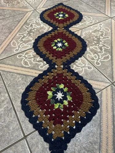 Trilho de mesa de crochê