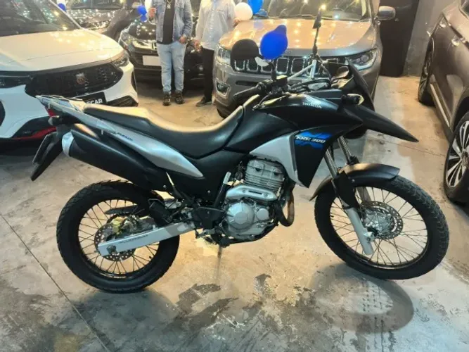 XRE300