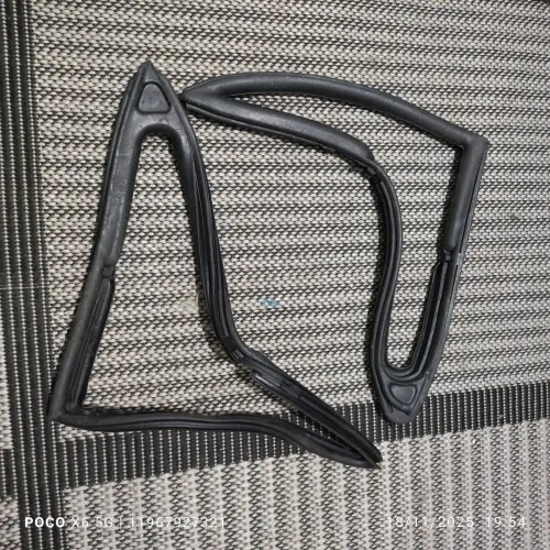 Par borracha quebra vento Passat 74/86 original novas