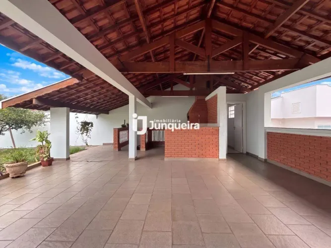 Casa à venda, 3 quartos, 1 suíte, 4 vagas, Nova Piracicaba - Piracicaba/SP