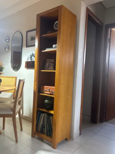 Estante Tok stok madeira maciça 