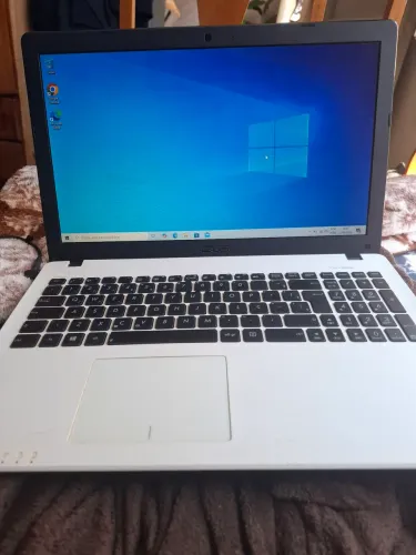 Notebook Asus X550C