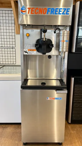 Máquina de Sorvete Expresso TecnoFreeze 15N-RMT 220V Profissional