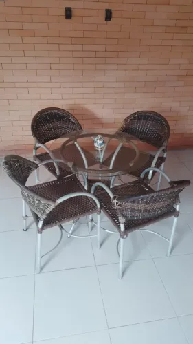 Jogo de mesa e cadeiras para terraço em alumínio