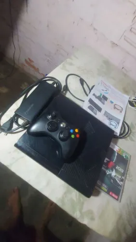XBOX360 COM MAIS DE 120 JOGOS,COMPLETO.