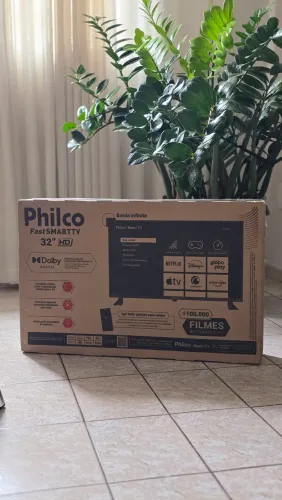 Smart TV Philco 32" Nova, Lacrada, Nota Fiscal e 01 ano de garantia.