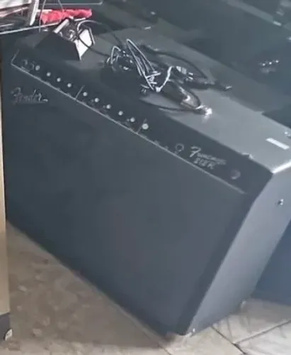 Amplificador fender fm212r