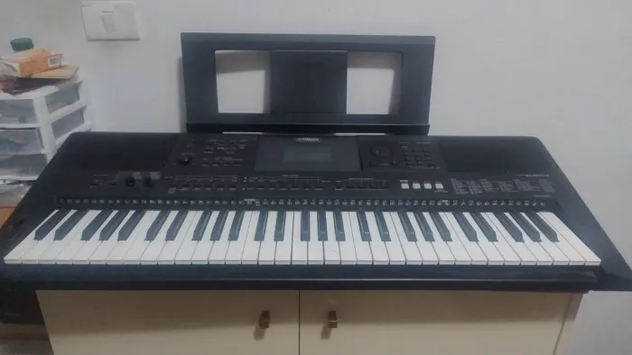 TECLADO YAMAHA E453