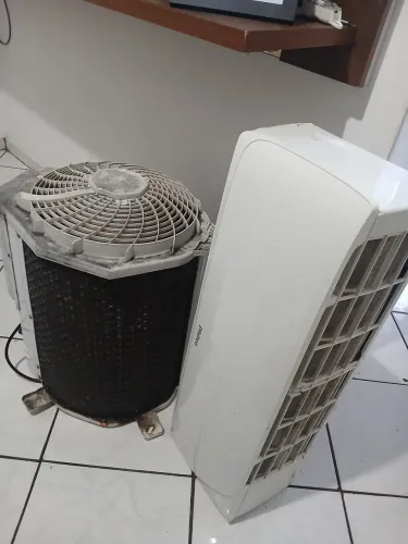 Vende-se ar condicionado 12.000btus ja com instalação até 3 metros e suporte