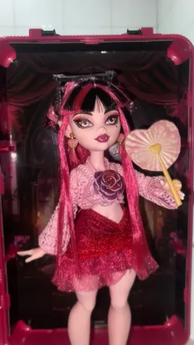 DRACULAURA OÁSIS