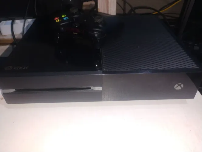 Xbox One Fat 500GB + 1 controle + 1 jogo