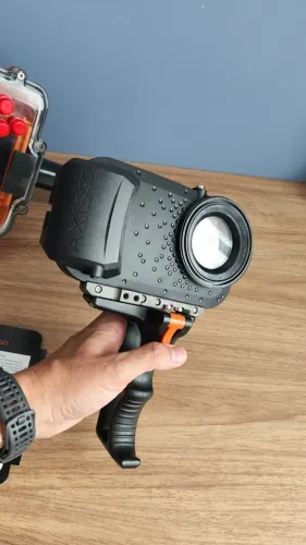 Case a prova d'água AXIS GO AquaTech
