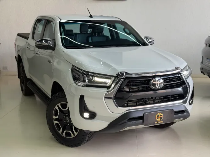 Toyota Hilux CD SRX 4X4 2.8 TDI 16V Diesel Aut. 2023