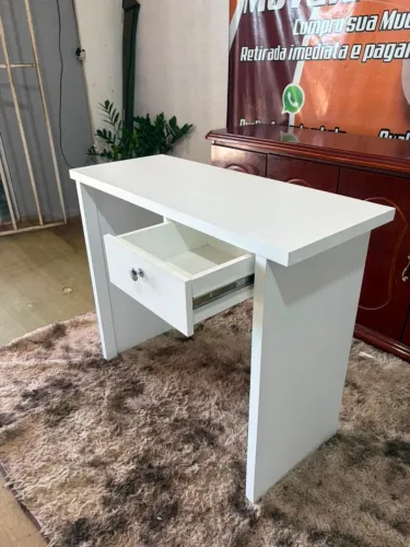 Mesa escrivaninha ou escritório ótima
