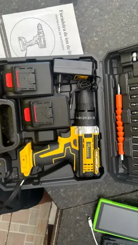 FURADEIRA/PARAFUSADEIRA SEM FIO PHOEOCE 48V + 2 BATERIAS + KIT COMPLETO ?
