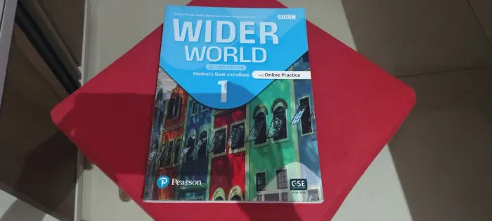 Livro Wider World 1