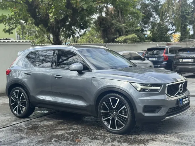 Volvo XC40 T-5 Moment First Edit 2.0 252cv AWD 2019
