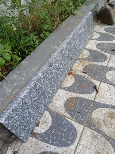Pedra de Granito Cinza com acabamento moderno