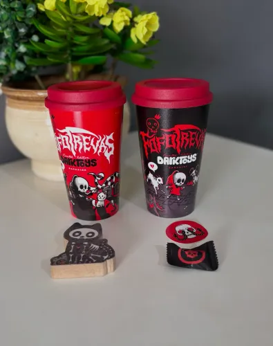 2 Copos C/ Tampa FofoTrevas- Darkside ( Novos )