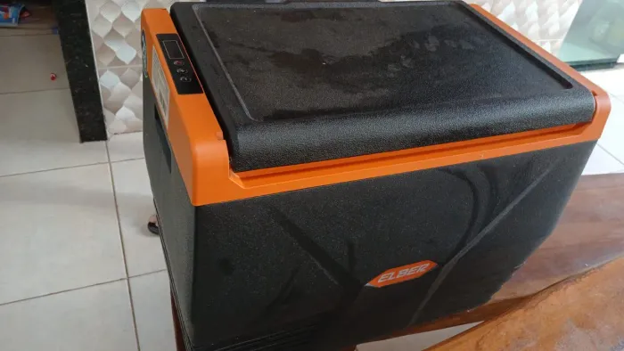 Geladeira interna 35 litros 