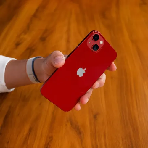 iPhone 13 256GB Product Red
