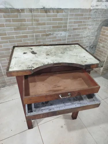 Mesa ourivesaria 