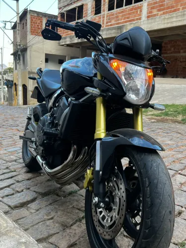 CB 600F Hornet 