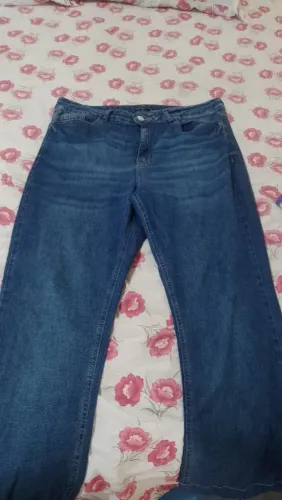 Calça jeans feminina flare