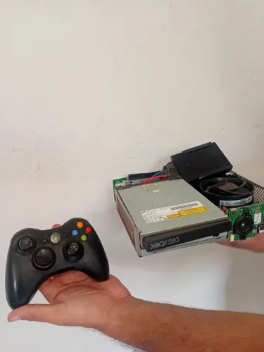 Xbox 360 (Para retirada de peças)