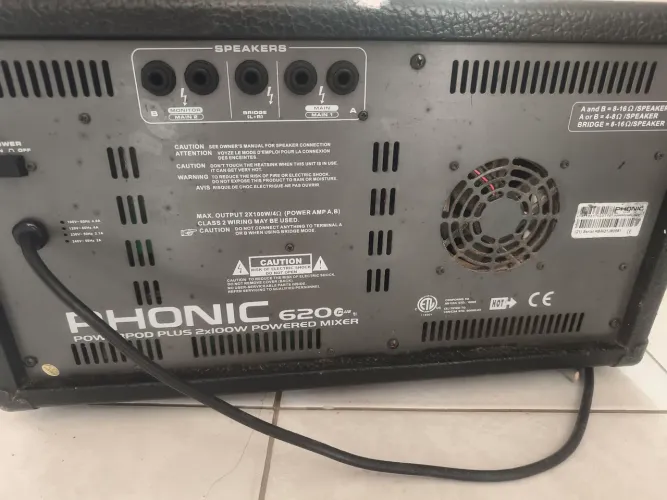 mesa de som amplificada Phonic Powerpod 620 Plus