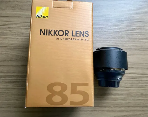 Nikon Lente fixa AFS Nikkor 85mm f/1.8 com foco automático