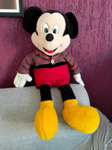 Película Mickey e Pateta gigante