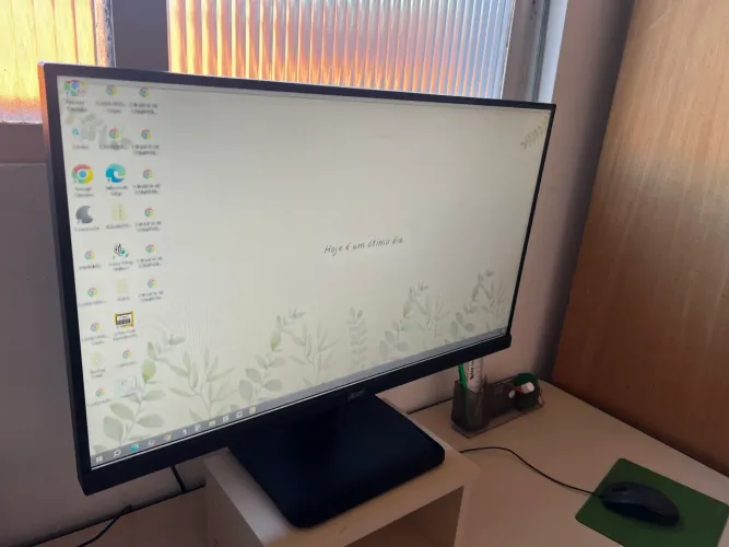 Monitor LCD Acer 27 polegadas c defeito