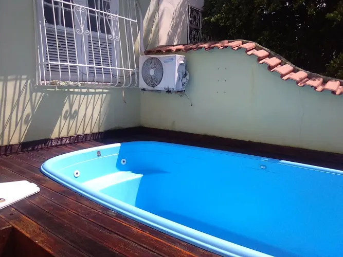 Pintura de piscinas de fibra e Alvenaria
